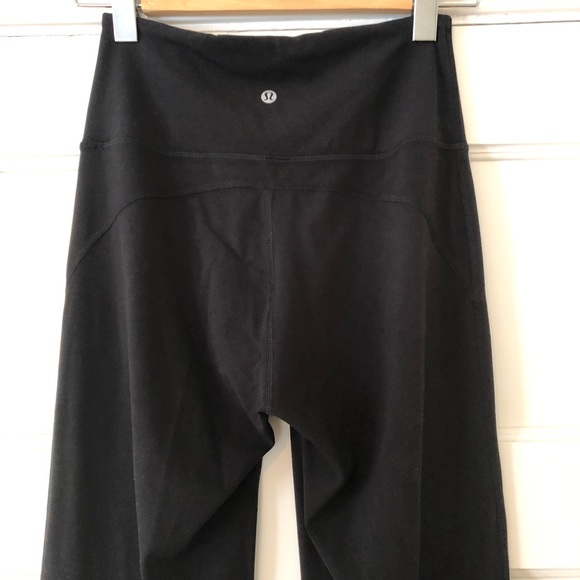 Lululemon Groove Flare Pant - Size 6 - Picture 6 of 6